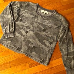 Vintage Havana junior ladies sweatshirt w/ lace back , Grey camo soft ! Sz Large